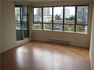 Photo 2: 503 3489 ASCOT Place in Vancouver: Collingwood VE Condo for sale in "REGENT COURT" (Vancouver East)  : MLS®# V1030924