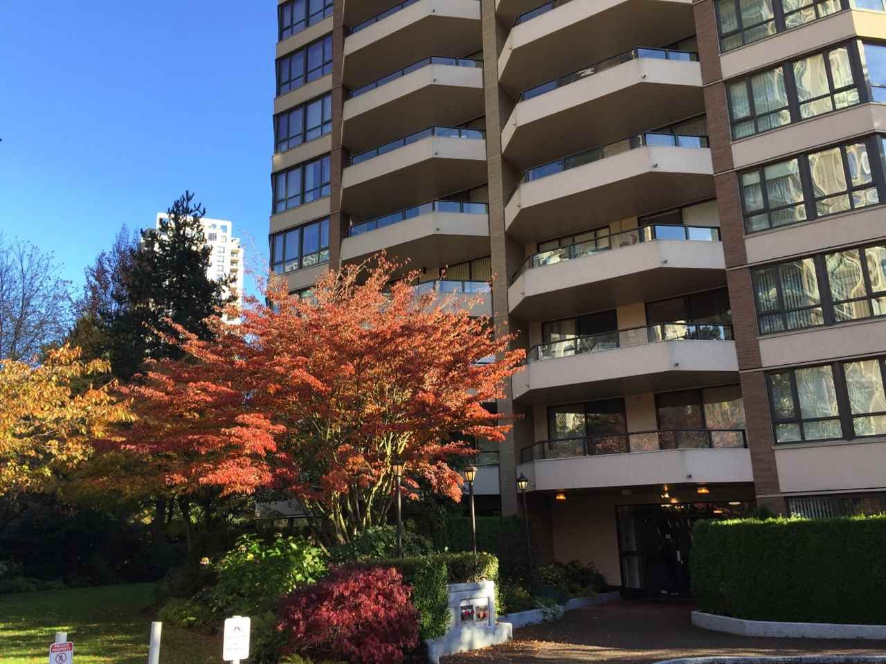 Main Photo: 101 6152 KATHLEEN Avenue in Burnaby: Metrotown Condo for sale in "EMBASSY" (Burnaby South)  : MLS®# R2221431