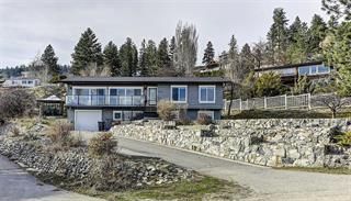 Photo 1: 5864 Somerset Avenue: Peachland House for sale : MLS®# 10228079
