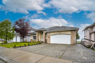 Photo 4: 3543 SUMMIT Drive in Abbotsford: Abbotsford West House for sale in "NORTH-WEST ABBOTSFORD" : MLS®# R2609252