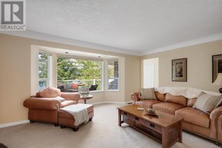 Photo 11: 960 Arundel Dr in Saanich: House for sale : MLS®# 957282