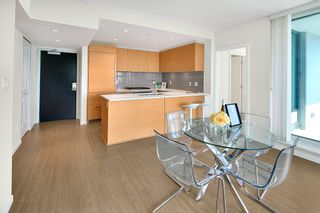 Photo 10: 3209 6658 DOW AVENUE in Burnaby: Metrotown Condo for sale (Burnaby South)  : MLS®# R2343741