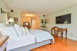 Photo 15: 405 18 Lower Village Gate in Toronto: Forest Hill South Condo for sale (Toronto C03)  : MLS®# C7344652