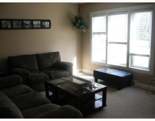 Photo 2: 55 CLONARD Avenue in WINNIPEG: St Vital Residential for sale (South East Winnipeg)  : MLS®# 2906646
