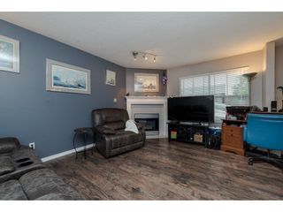 Photo 11: 16 36060 OLD YALE Road in Abbotsford: Abbotsford East Townhouse for sale in "Mountain View Village" : MLS®# R2269722