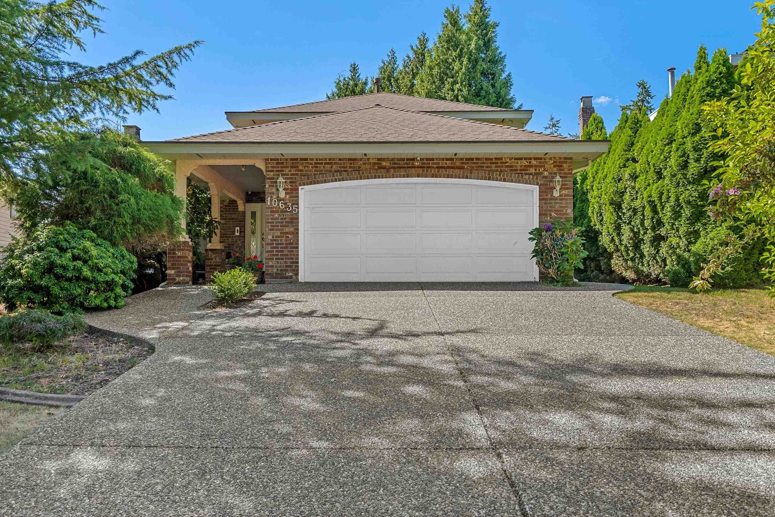 Main Photo: 10635 E GLENWOOD Crescent in Surrey: Fraser Heights House for sale (North Surrey)  : MLS®# R2811522