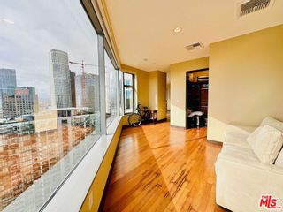 Photo 6: 801 S Grand Avenue Unit 2201 in Los Angeles: Residential Lease for sale (C42 - Downtown L.A.)  : MLS®# 23251781