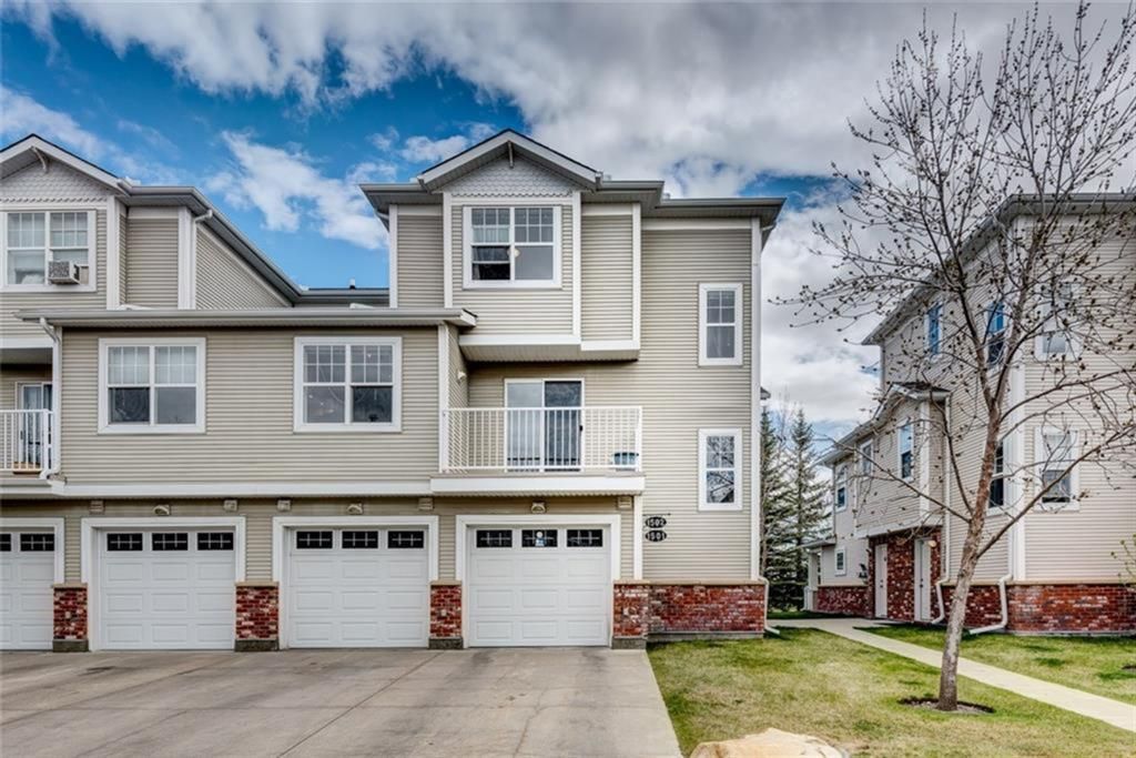 Main Photo: 1501 7171 Coach Hill Road SW in Calgary: Coach Hill Row/Townhouse for sale : MLS®# A1099225