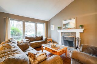 Photo 3: 3369 OSBORNE Street in Port Coquitlam: Woodland Acres PQ House for sale : MLS®# R2528437
