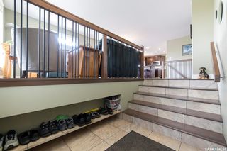 Photo 3: 301 Deer Bay in Warman: Residential for sale : MLS®# SK935285