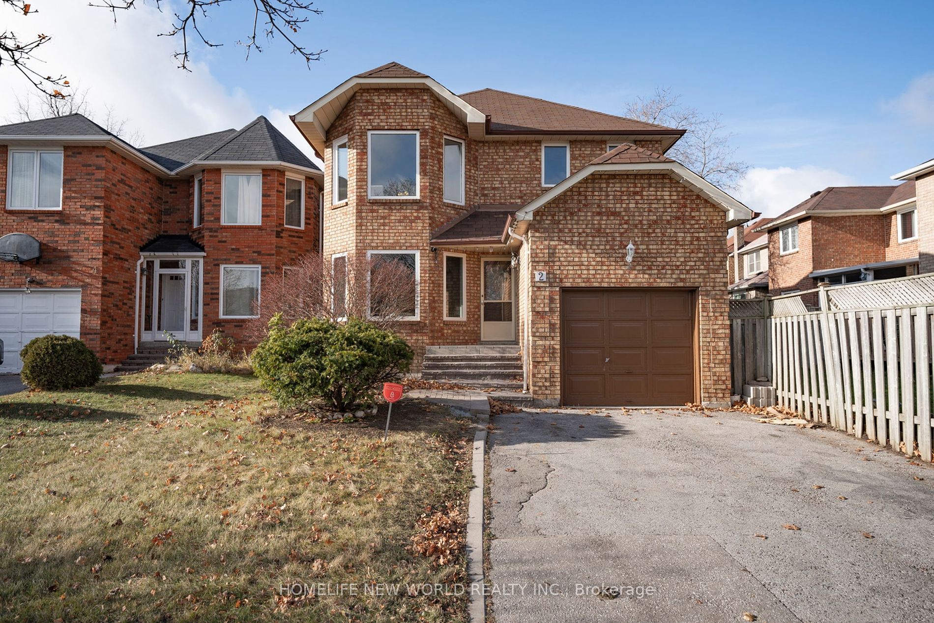Main Photo: 2 Angus Drive in Ajax: Central House (2-Storey) for sale : MLS®# E7332822