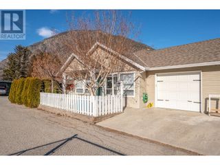 Photo 2: 607 4TH Street Unit# 1 in Keremeos: House for sale : MLS®# 10304566
