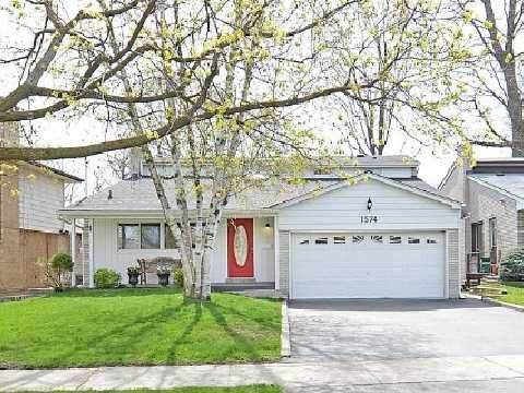 Main Photo: 1574 Sherway Dr in Mississauga: House (Backsplit 5) for sale : MLS®# W2628641