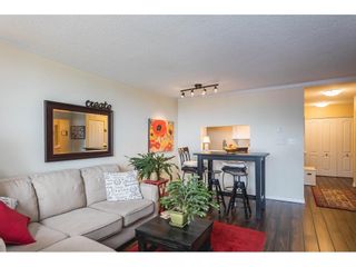 Photo 10: 502 15111 RUSSELL Avenue: White Rock Condo for sale in "Pacific Terrace" (South Surrey White Rock)  : MLS®# R2637718