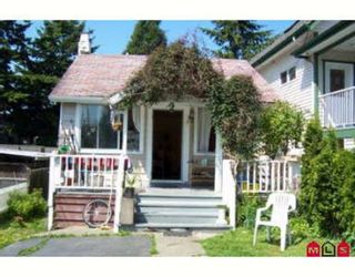Photo 1: 923 LEE ST: House for sale (White Rock)  : MLS®# 2412100