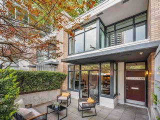 Main Photo: 1309 CIVIC PLACE Mews in North Vancouver: Central Lonsdale Townhouse for sale in "Vista Place" : MLS®# R2886075