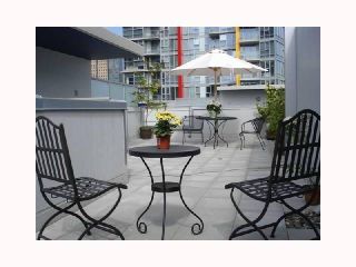 Photo 2: 103 REGIMENT Square in Vancouver: Downtown VW Townhouse  in "SPECTRUM 3" (Vancouver West)  : MLS®# V817637