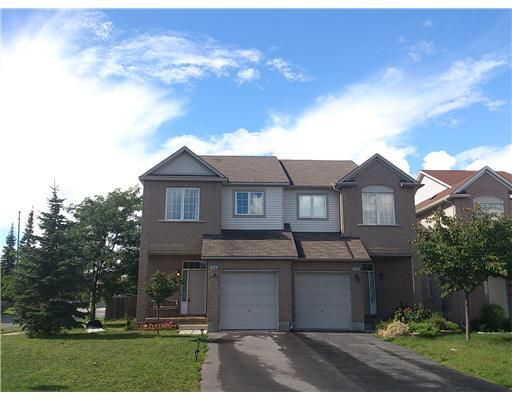 Main Photo: 3434 WYMAN CRESCENT in : 4807- Windsor Park Village Residential for sale : MLS®# 890871