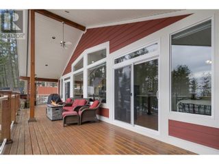 Photo 16: 561 Moody Crescent Okanagan North: Okanagan Shuswap Real Estate Listing: MLS®# 10305600