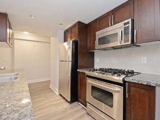 Photo 2: 403 3811 HASTINGS Street in Burnaby: Vancouver Heights Condo for sale in "MONDEO" (Burnaby North)  : MLS®# R2119090