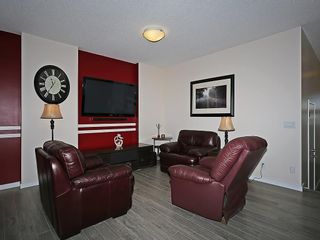Photo 10: 451 HILLCREST Circle SW: Airdrie House for sale