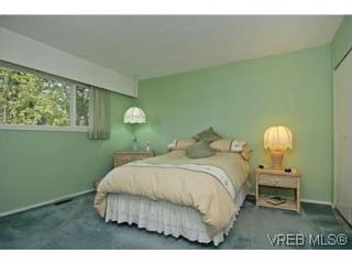 Photo 10: 1615 Hawthorne St in VICTORIA: SE Gordon Head House for sale (Saanich East)  : MLS®# 535961