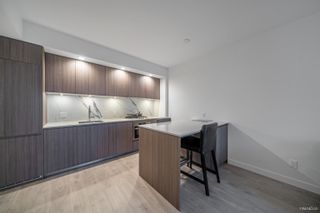 Photo 2: 901 6463 SILVER Avenue in Burnaby: Metrotown Condo for sale in "CROWN" (Burnaby South)  : MLS®# R2879739