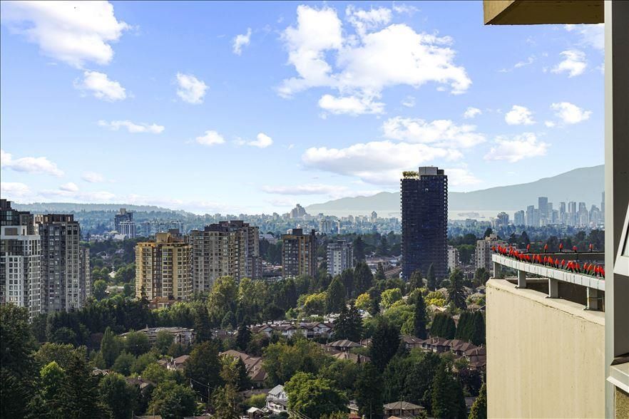 Main Photo: 2103 5652 PATTERSON Avenue in Burnaby: Central Park BS Condo for sale (Burnaby South)  : MLS®# R2741196