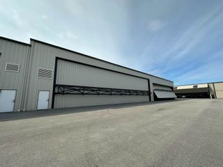 Main Photo: 104 4345 KING Street in Delta: East Delta Industrial for lease (Ladner)  : MLS®# C8054405