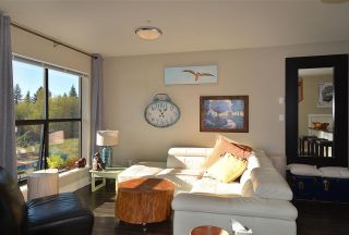 Photo 11: 204 641 MAHAN Road in Gibsons: Gibsons & Area Condo for sale in "BLUE HERON VILLAGE" (Sunshine Coast)  : MLS®# R2216959
