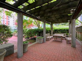 Photo 18: 203 888 HAMILTON Street in Vancouver: Downtown VW Condo for sale in "ROSEDALE GARDENS" (Vancouver West)  : MLS®# R2169872