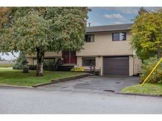 Main Photo: 34392 REDWOOD Avenue in Abbotsford: Central Abbotsford House for sale : MLS®# R2629611