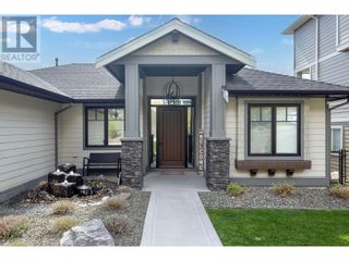 Photo 1: 2409 Tallus Heights Drive in West Kelowna: House for sale : MLS®# 10313536