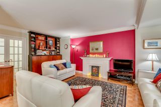 Photo 3: 106 1949 BEACH Avenue in Vancouver: West End VW Condo for sale in "BEACH TOWN HOUSE APARTMENTS" (Vancouver West)  : MLS®# R2140042