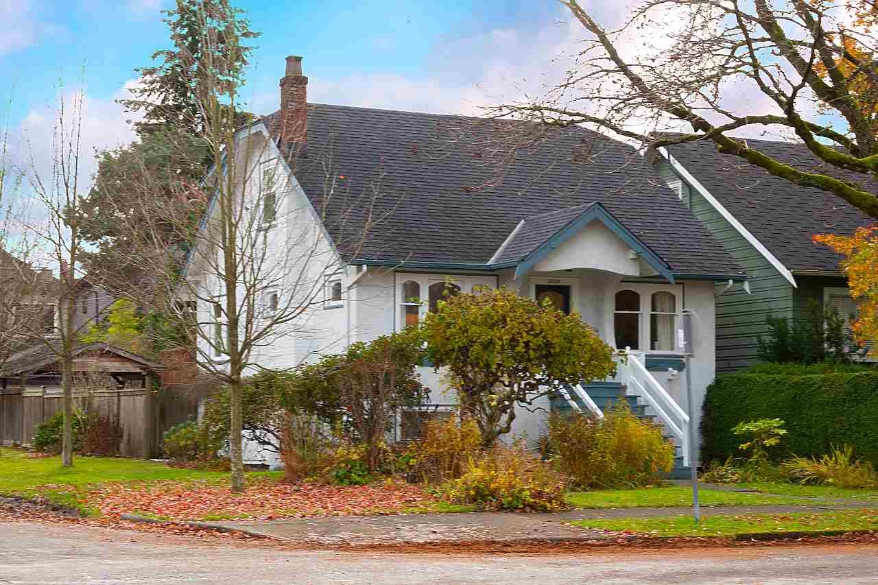 Main Photo: 3004 W 14TH AVENUE in Vancouver: Kitsilano House for sale (Vancouver West)  : MLS®# R2519953
