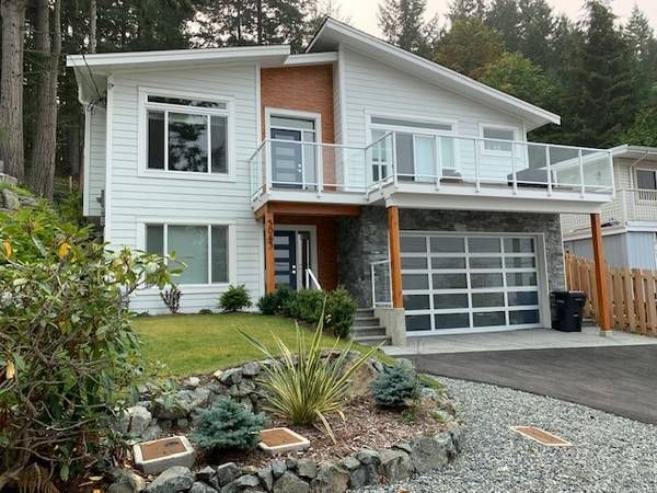 FEATURED LISTING: 5043 Lost Lake Road Nanaimo