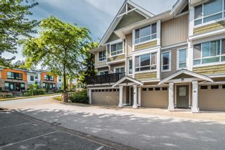 Photo 2: 39 20159 68TH Avenue in Langley: Willoughby Heights Townhouse for sale in "Vantage" : MLS®# R2788447