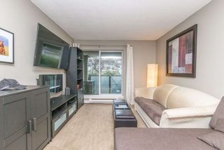 Photo 2: 213 140 E 4TH Street in North Vancouver: Lower Lonsdale Condo for sale in "HARBOURSIDE TERRACE" : MLS®# R2526695