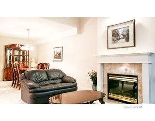 Photo 2: 31 7465 MULBERRY Place in Burnaby: The Crest Townhouse for sale in "SUNRDIGE" (Burnaby East)  : MLS®# R2343593