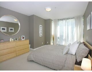 Photo 5: #202 - 212 Lonsdale Avenue in North Vancouver: Lower Lonsdale Condo  : MLS®# V702053