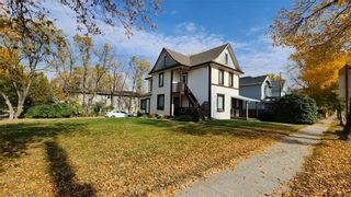 Photo 3: 233 Lorne Avenue in Brandon: House for sale : MLS®# 202223996
