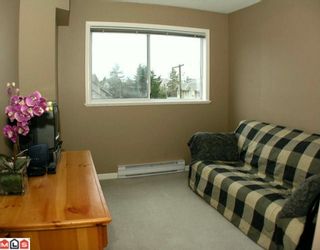 Photo 7: 302 5419 201A Street in Langley: Langley City Condo for sale in "Vista Gardens" : MLS®# F2928069
