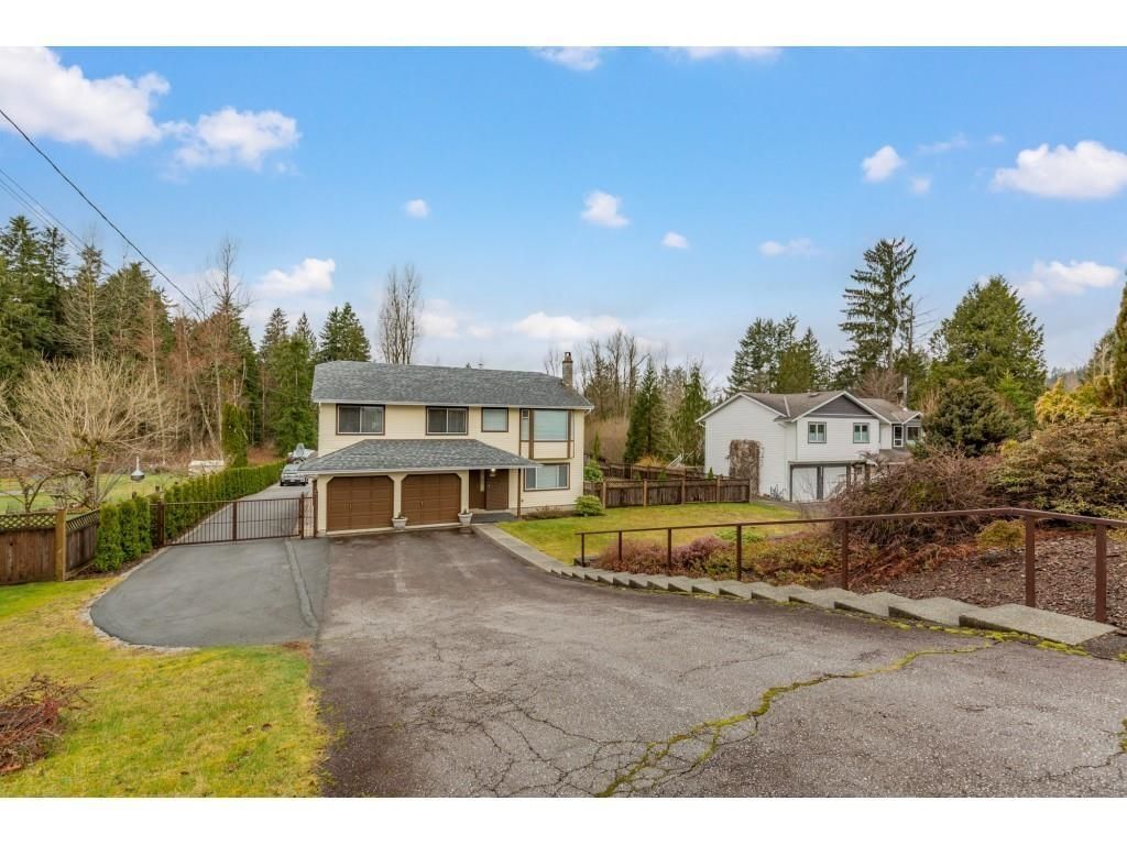 Main Photo: 9013 HAMMOND Street in Mission: Mission BC House for sale in "CEDAR VALLEY" : MLS®# R2813817