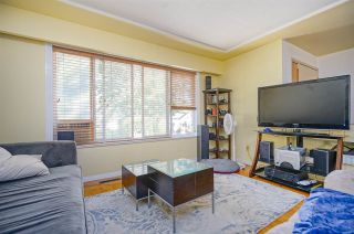 Photo 2: 2536 E 29TH Avenue in Vancouver: Collingwood VE House for sale (Vancouver East)  : MLS®# R2399407