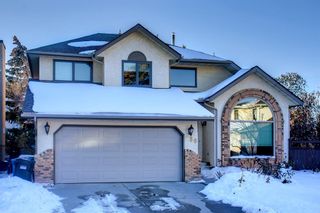 Photo 2: 256 Edgebank Circle NW in Calgary: Edgemont Detached for sale : MLS®# A2011895