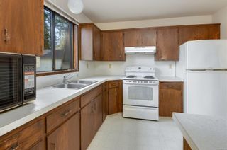 Photo 17: 2340 Departure Bay Rd in Nanaimo: Na Departure Bay Full Duplex for sale : MLS®# 898793