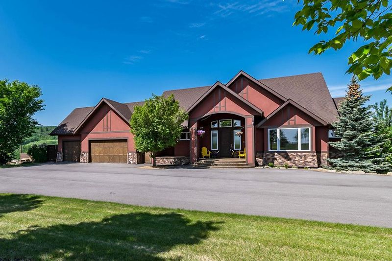FEATURED LISTING: 24 Red Willow Court West Rural Foothills County