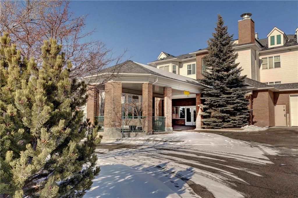 Main Photo: 218 1920 14 Avenue NE in Calgary: Mayland Heights Apartment for sale : MLS®# C4286710