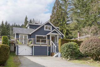Photo 1: 2076 PANORAMA Drive in North Vancouver: Deep Cove House for sale : MLS®# R2754890