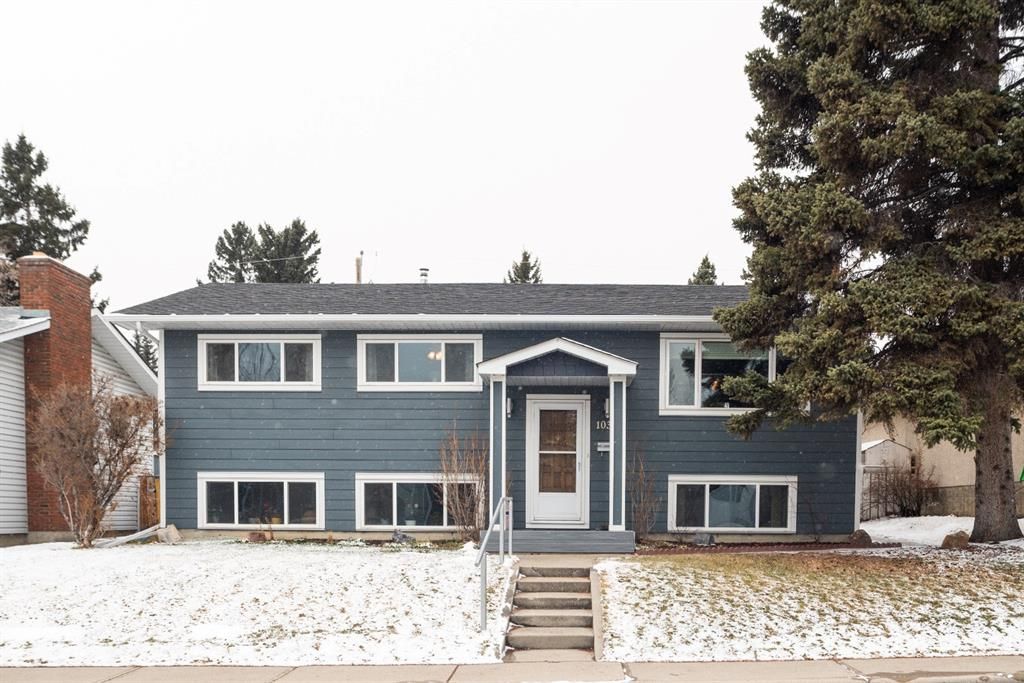 Main Photo: 103 Southampton Drive SW in Calgary: Southwood Detached for sale : MLS®# A1207656
